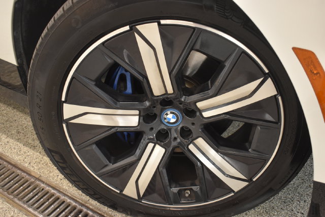 Used 2023 BMW iX M60 w/ Executive Package AWD/4WD image 28