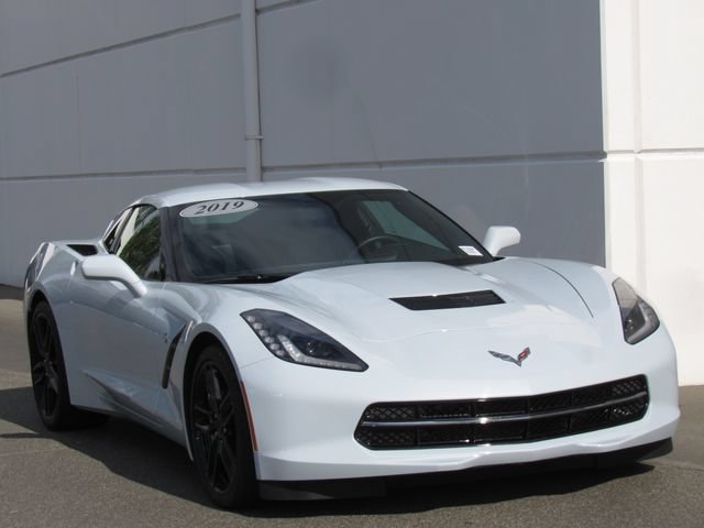 Used 2019 Chevrolet Corvette Stingray Coupe w/ 1LT RWD image 2