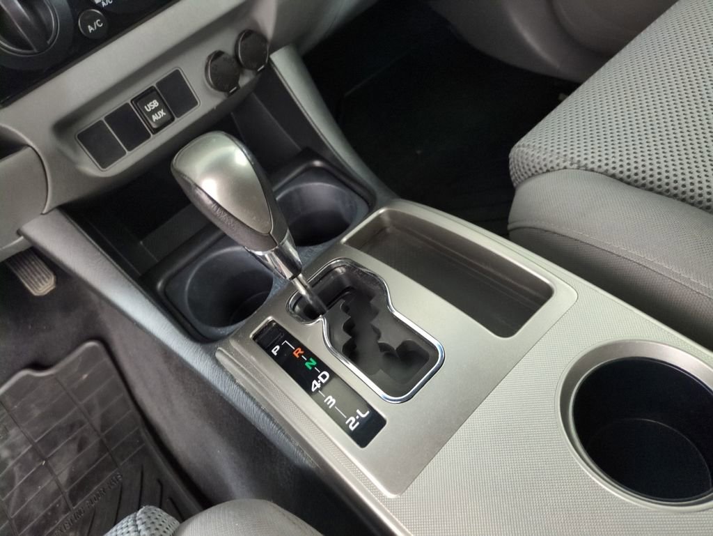 Used 2015 Toyota Tacoma 4x4 Access Cab V6 image 25