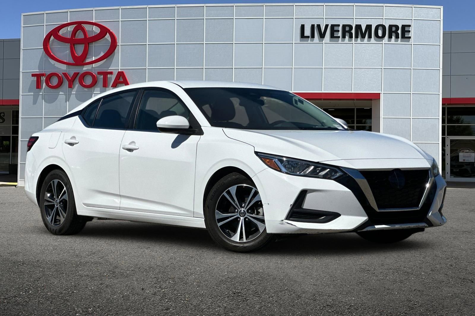 Used 2023 Nissan Sentra SV FWD image 2