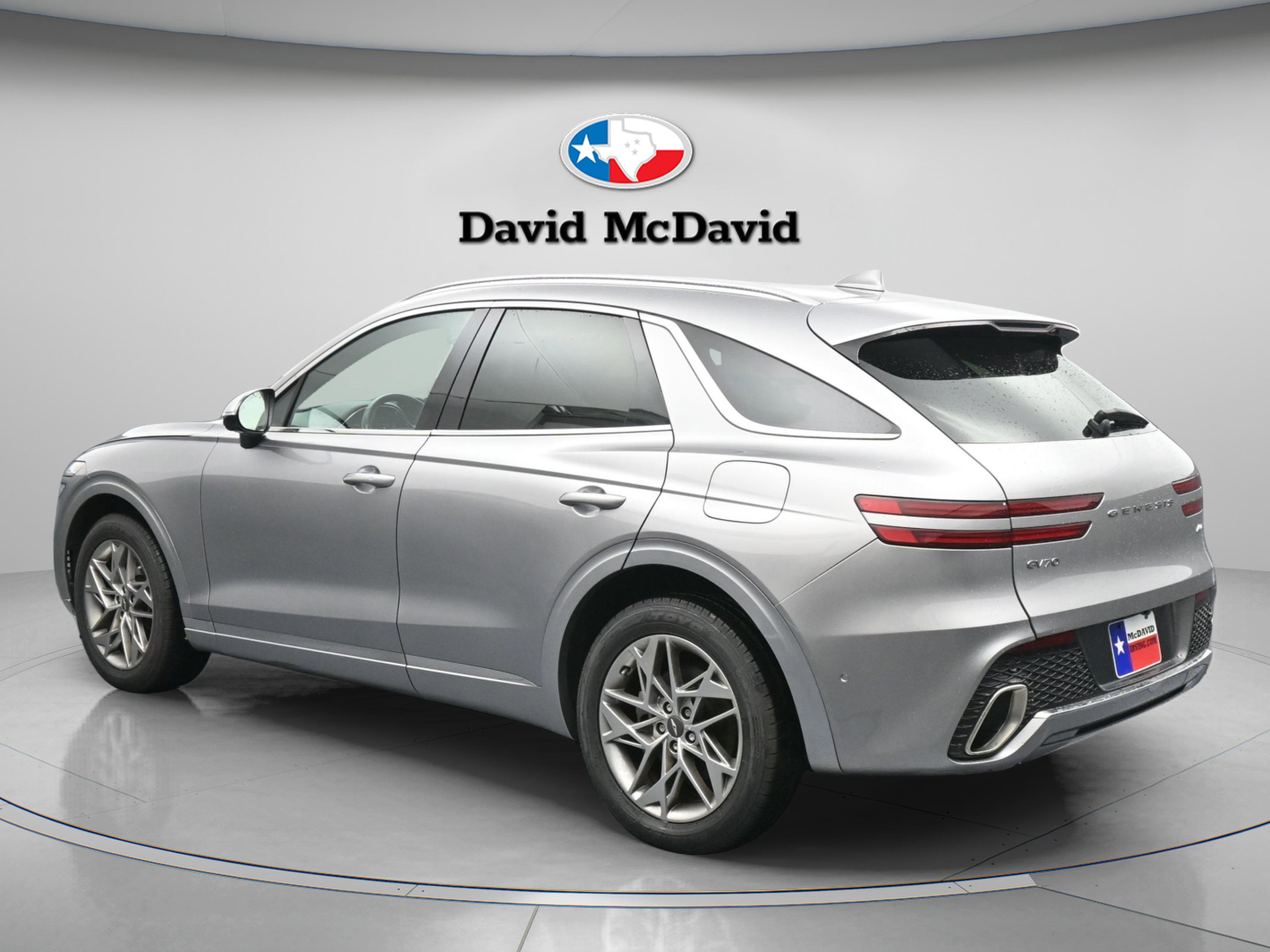 Used 2022 Genesis GV70 2.5T w/ Advanced Package image 6
