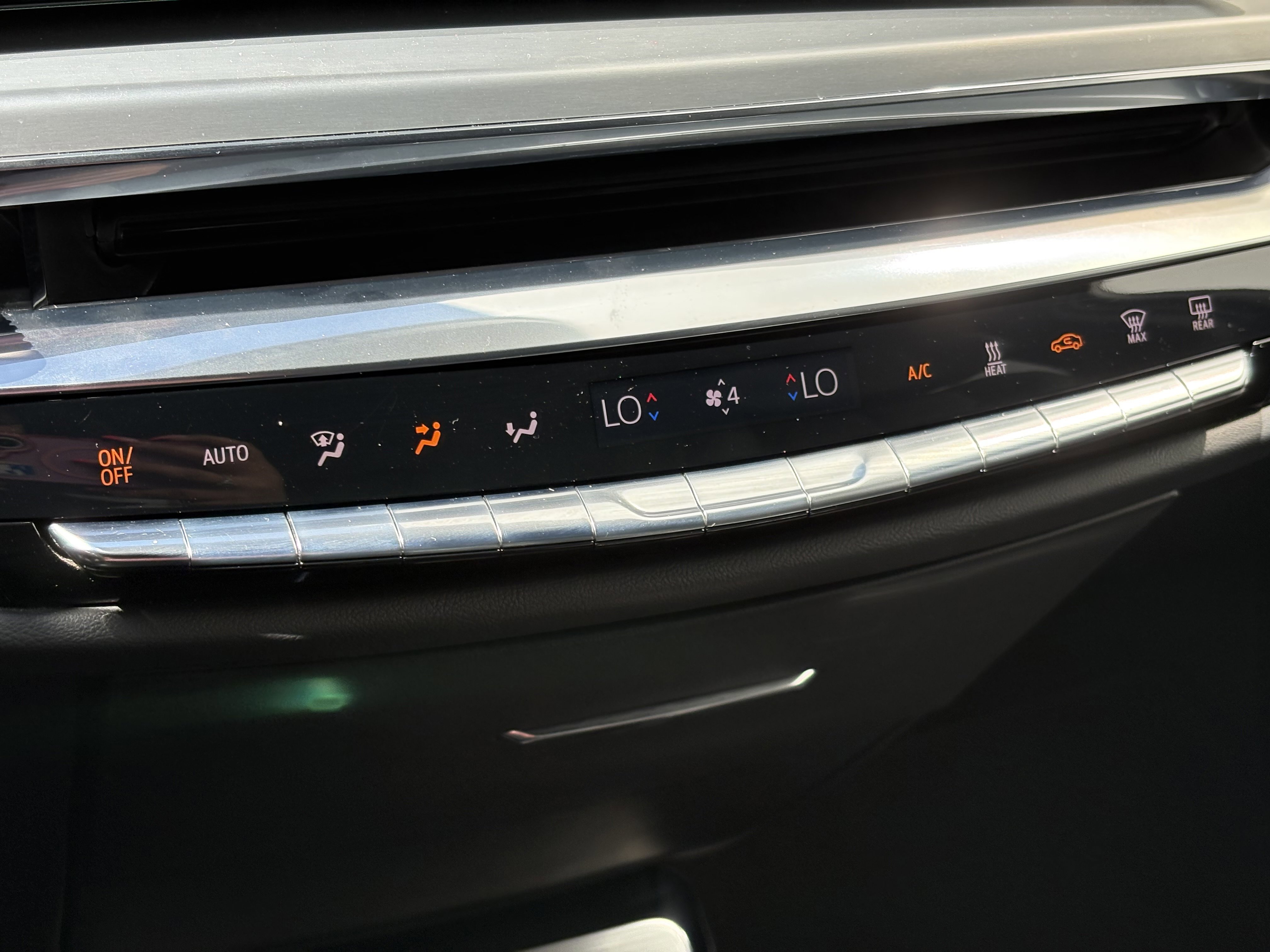 Certified 2024 Cadillac Lyriq Luxury AWD/4WD image 26