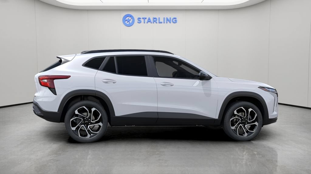 New 2026 Chevrolet Trax RS w/ Sunroof Package FWD image 4