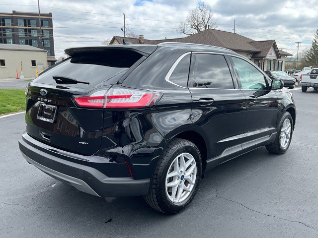 Used 2022 Ford Edge SEL w/ Convenience Package image 7