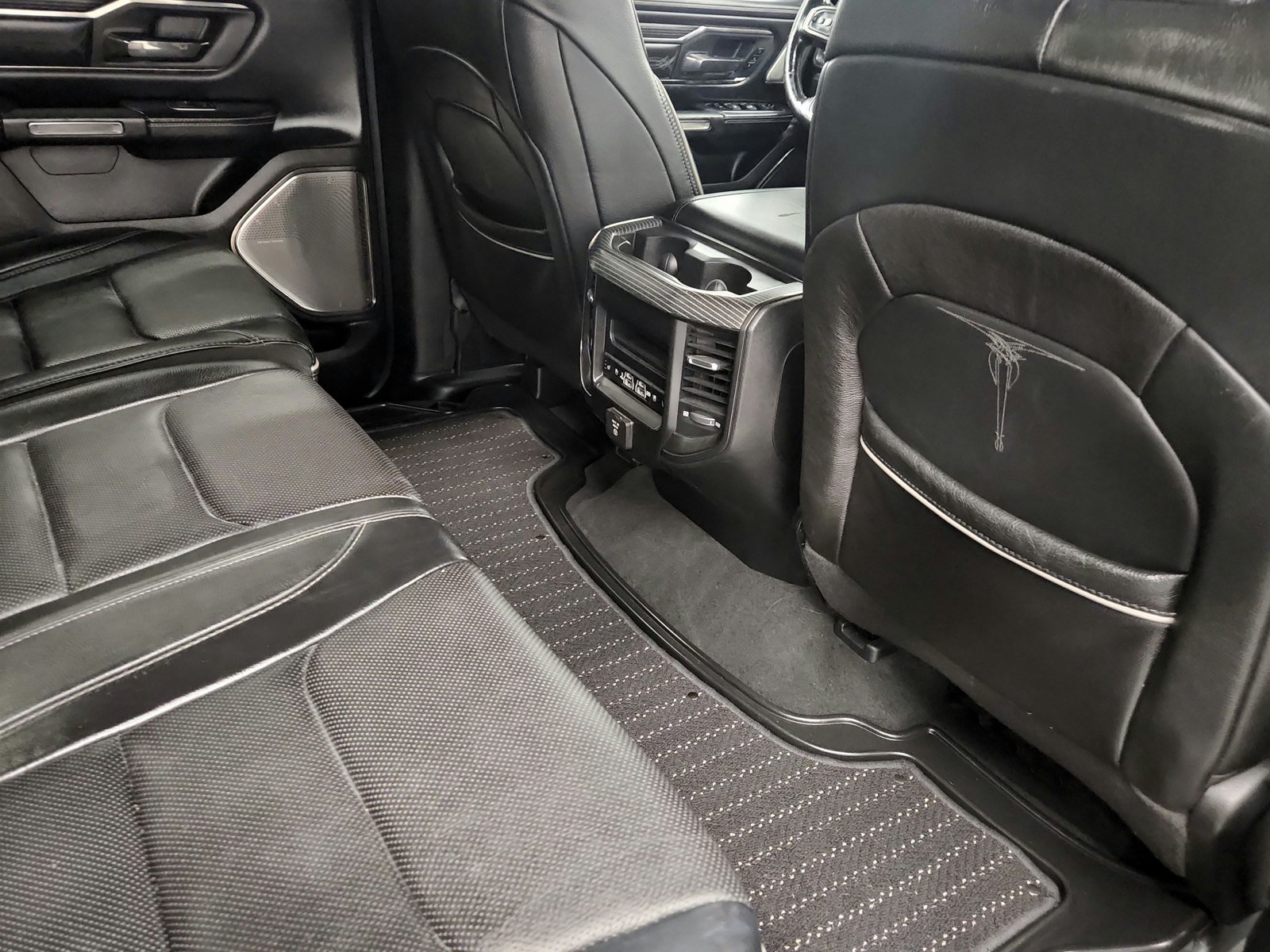 Used 2019 RAM 1500 Limited AWD/4WD image 34