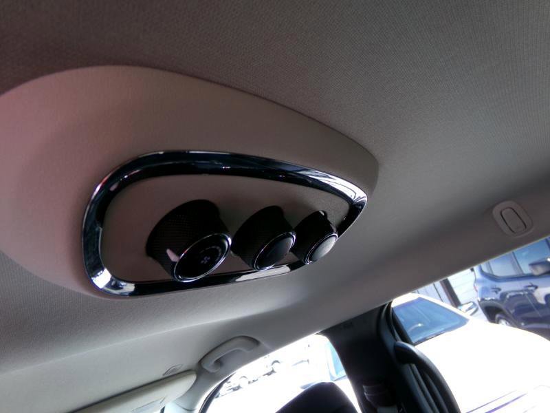 Used 2020 Dodge Durango SXT image 29