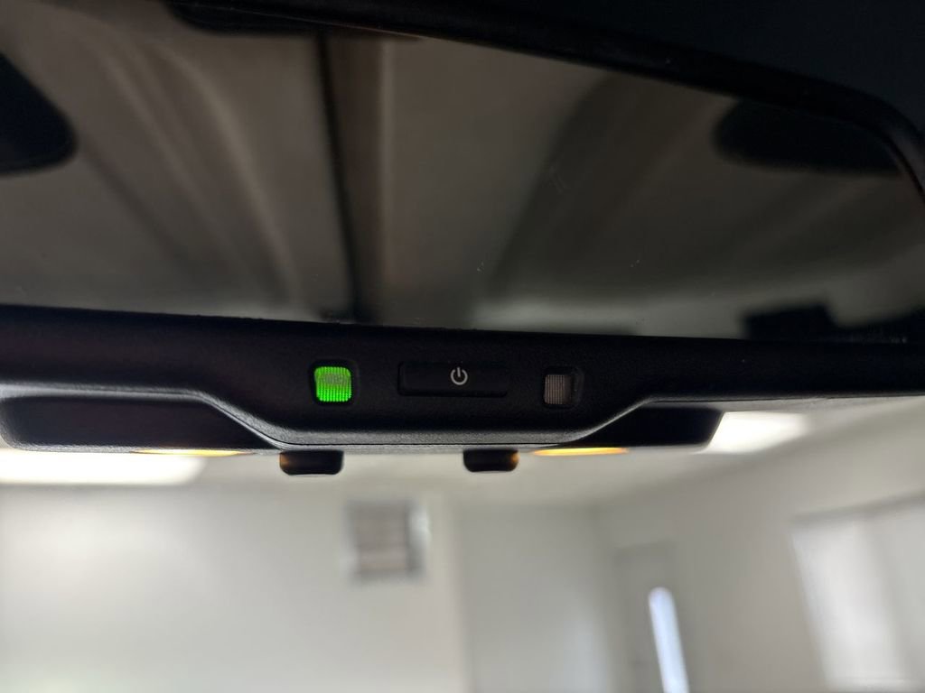 Used 2015 Jeep Wrangler Unlimited Sahara w/ Dual Top Group AWD/4WD image 38