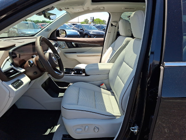 New 2026 Buick Enclave Avenir w/ Super Cruise Package FWD image 10