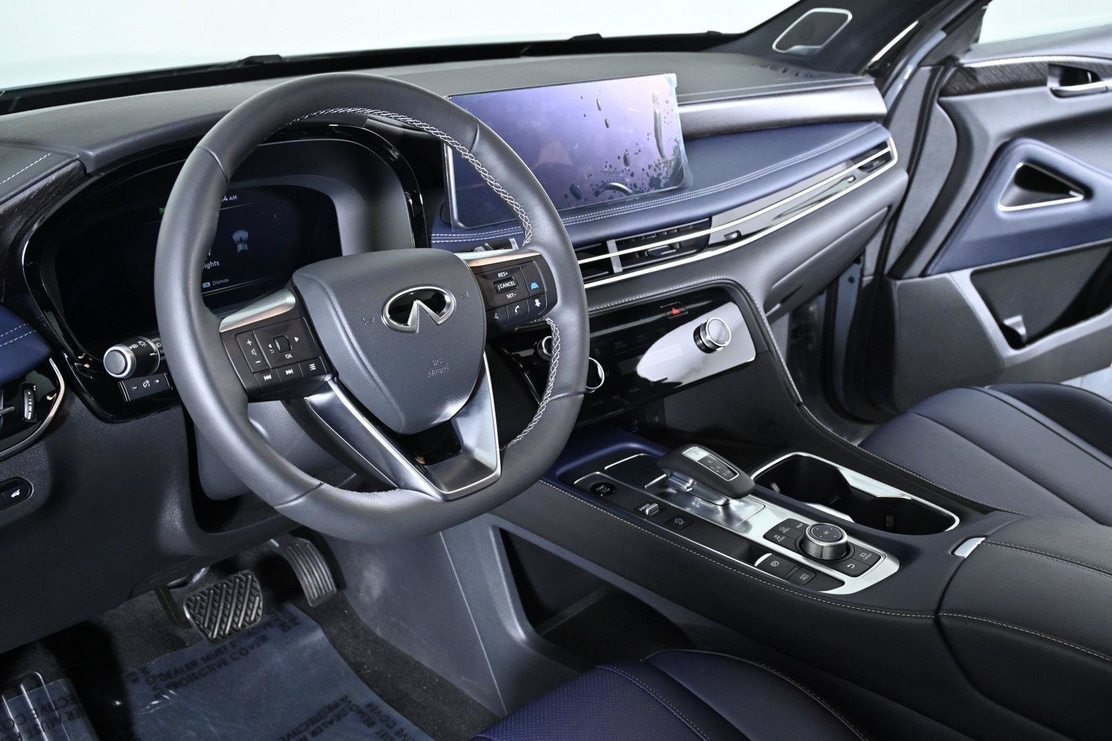 Certified 2027 INFINITI QX60 Sport w/ Dark Cargo Package AWD/4WD image 9