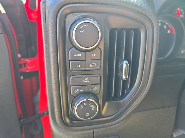 Used 2022 Chevrolet Silverado 1500 Custom image 25