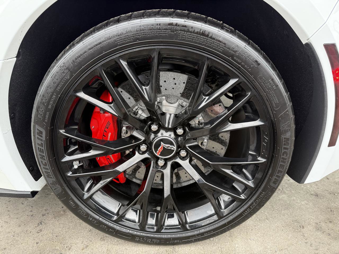 Used 2015 Chevrolet Corvette Z06 w/ 3LZ Preferred Equipment Group image 37