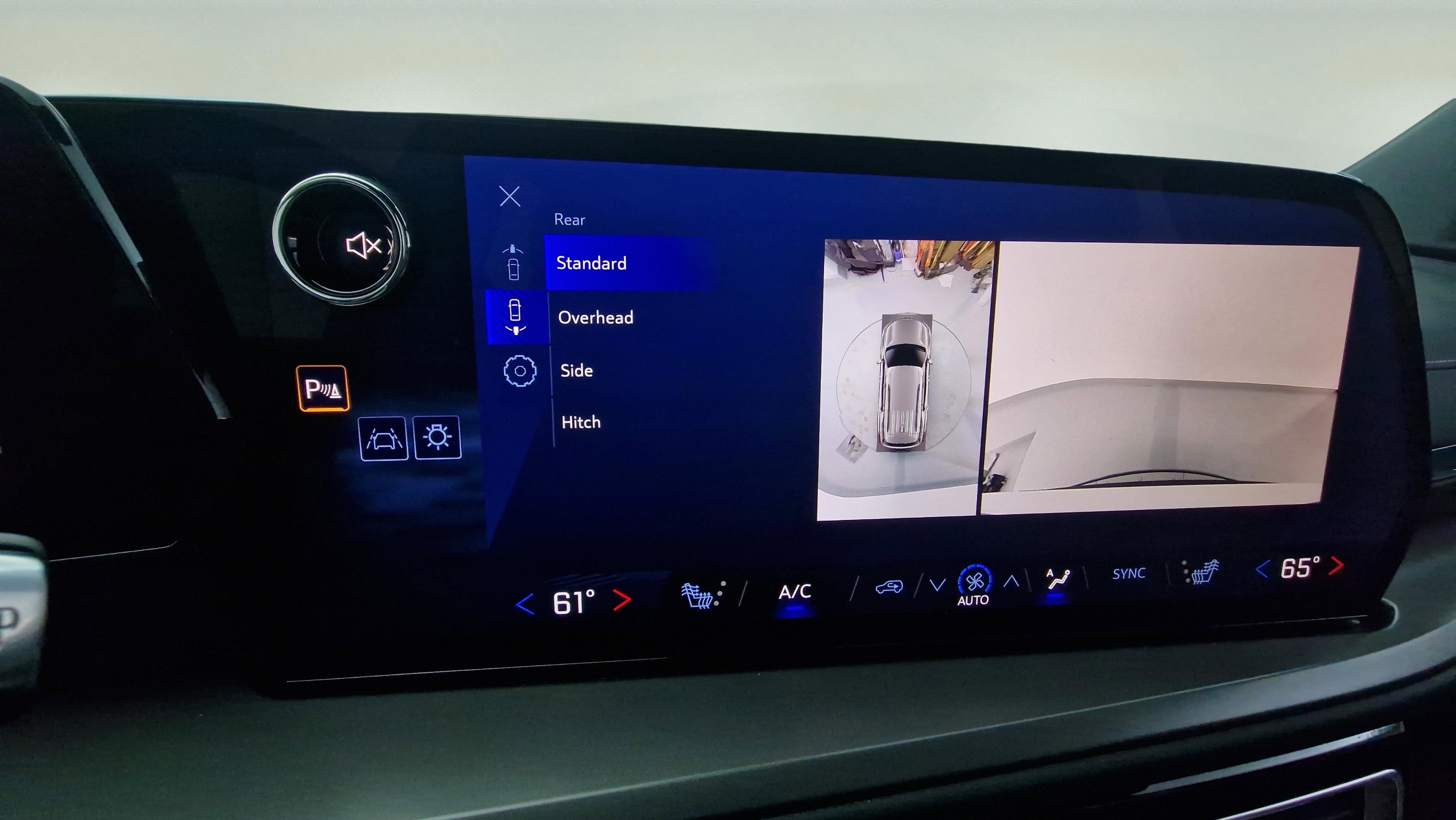 New 2025 Chevrolet Traverse LT w/ Midnight/Sport Edition image 20