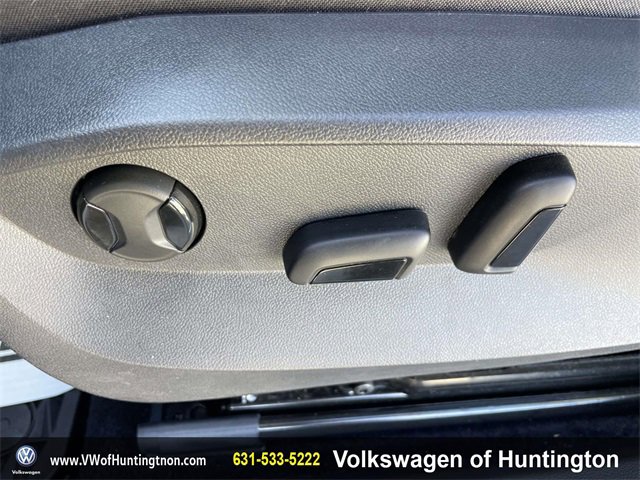 Certified 2025 Volkswagen Taos SE w/ Taos Adventure Package (SXB) image 12