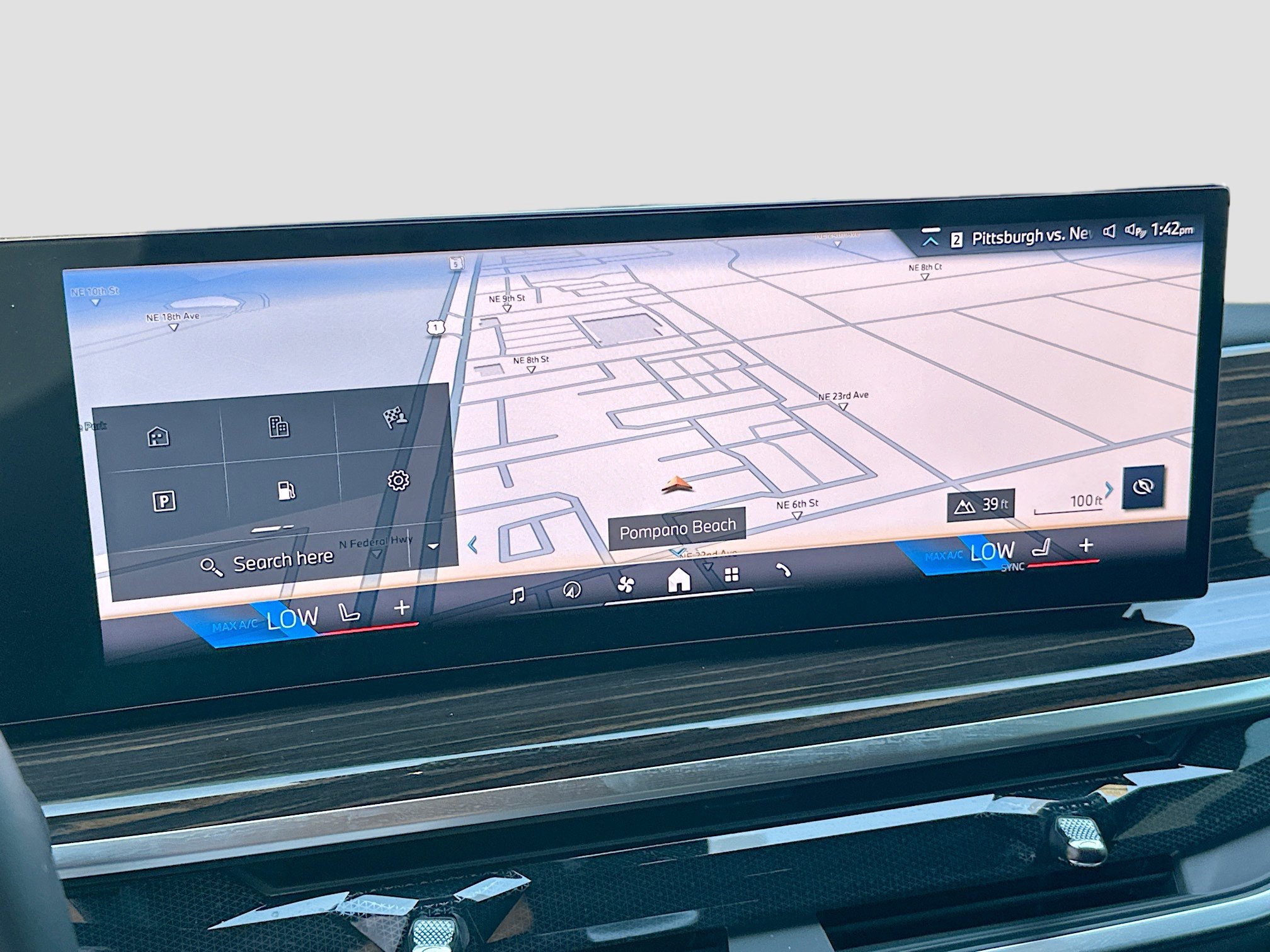 Used 2026 BMW X5 xDrive40i w/ Executive Package image 14