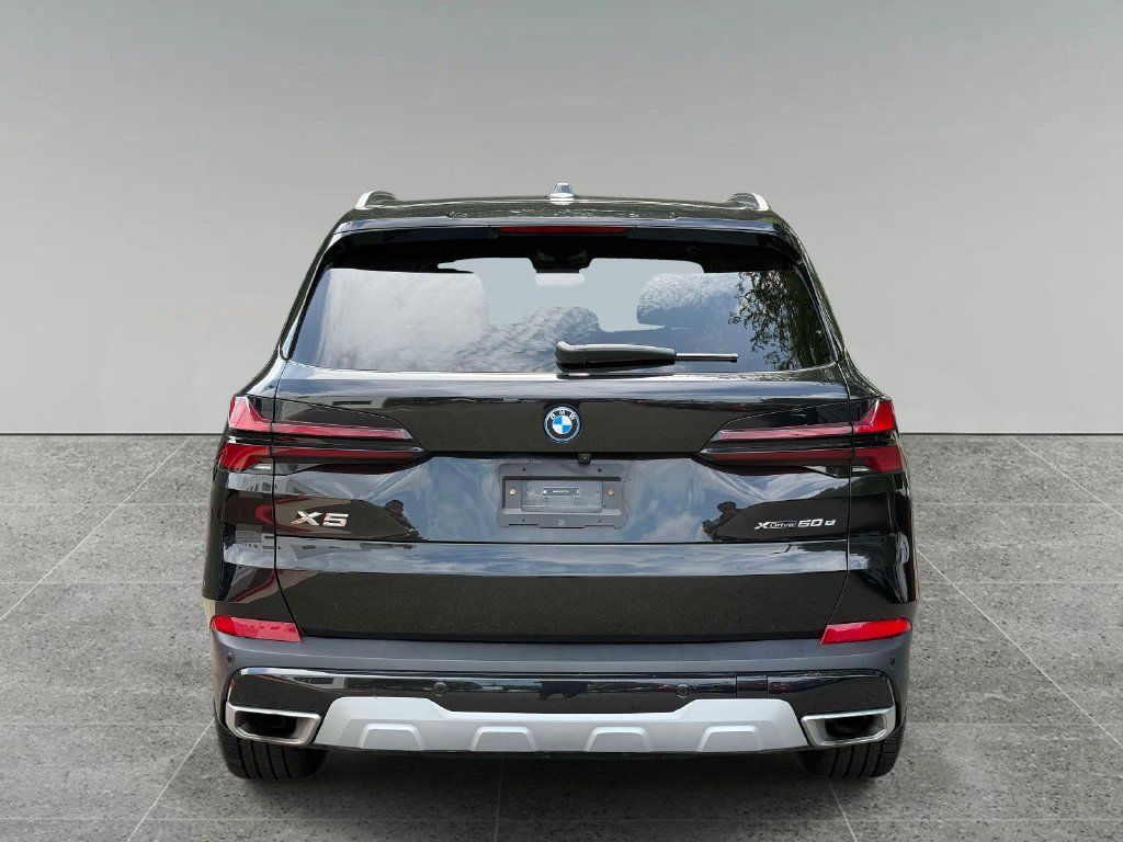 Used 2025 BMW X5 xDrive50e AWD/4WD image 11