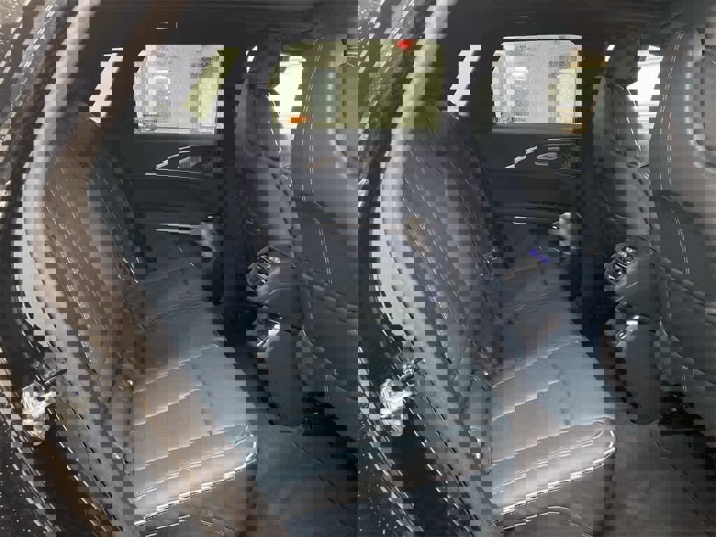 Certified 2025 Cadillac Lyriq Luxury w/ Nappa Leather Package image 18