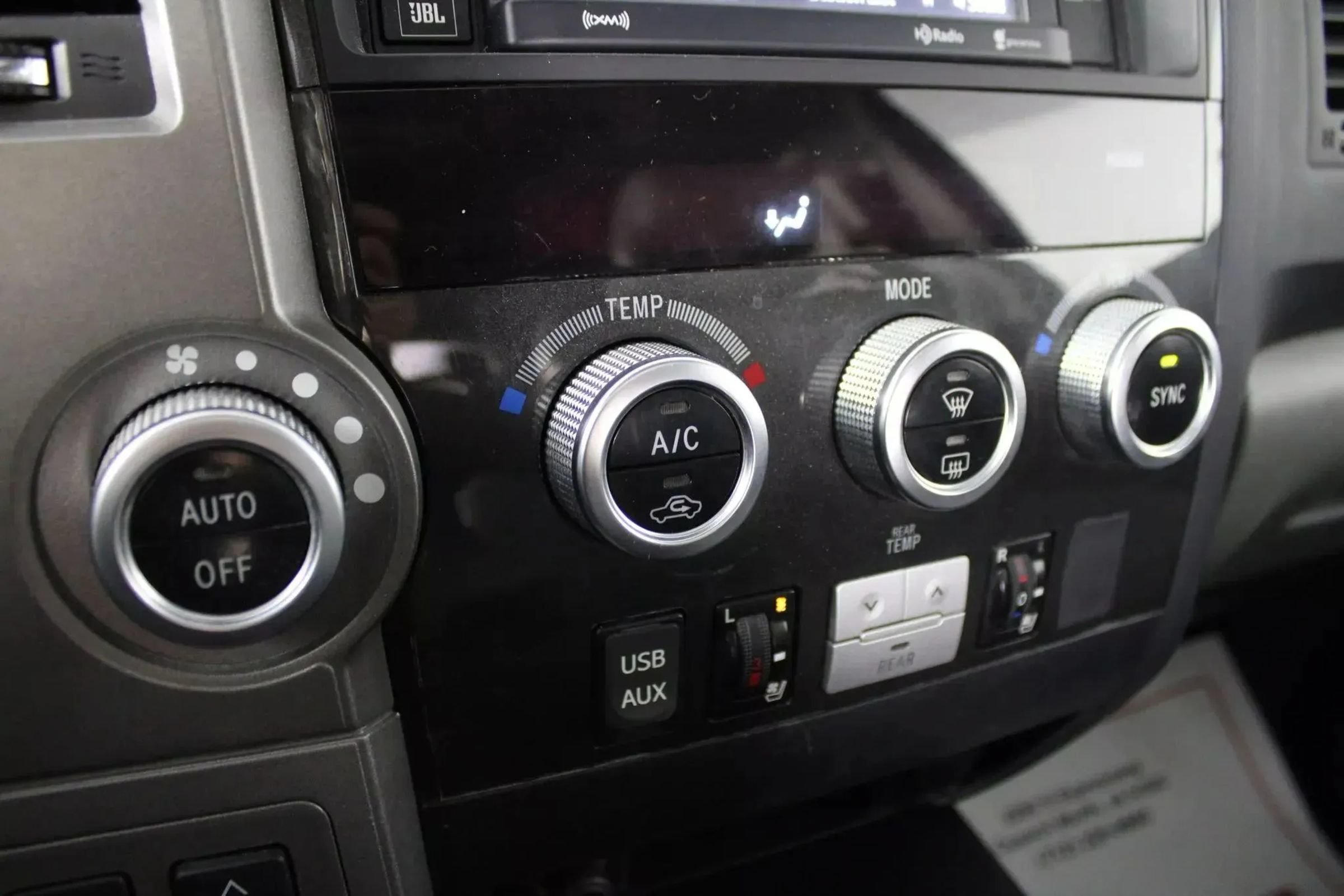 Used 2016 Toyota Sequoia Platinum AWD/4WD image 21