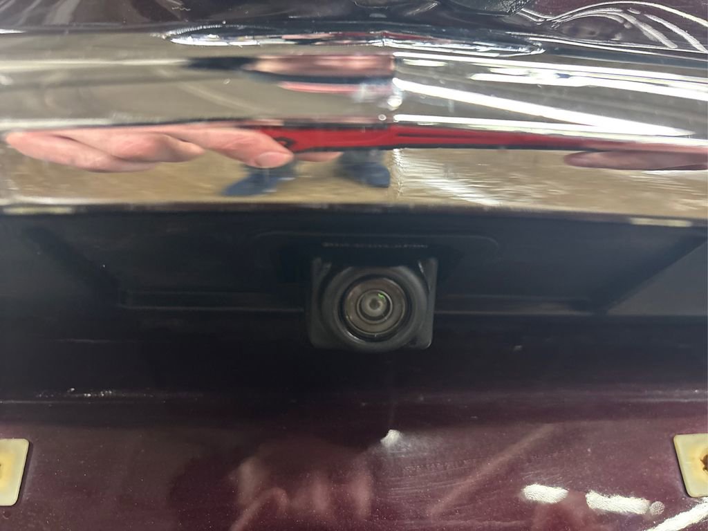 Used 2019 Buick Enclave Essence w/ LPO, Cargo Package image 16