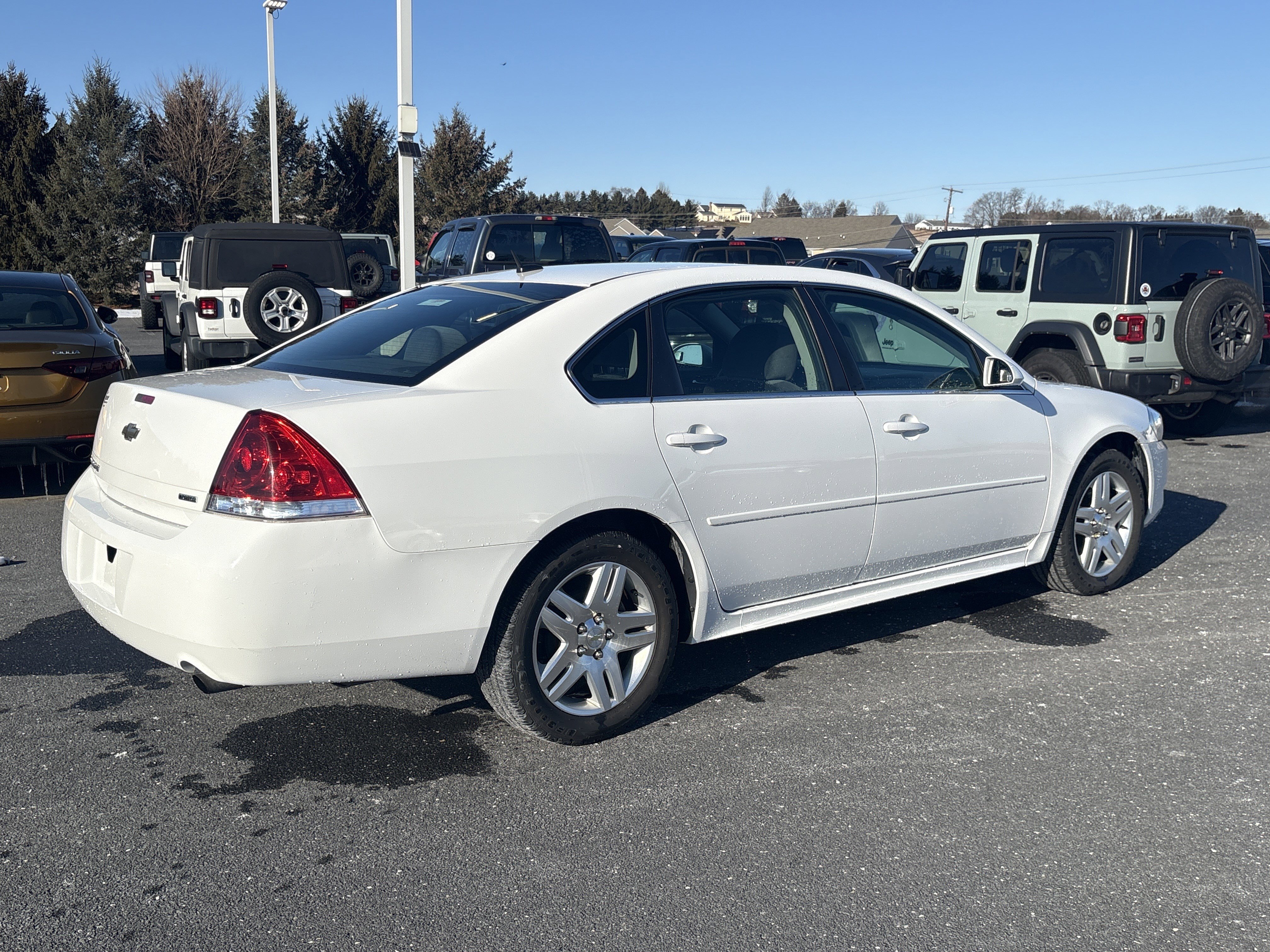 Used 2015 Chevrolet Impala LT w/ LT Sunroof Package image 6