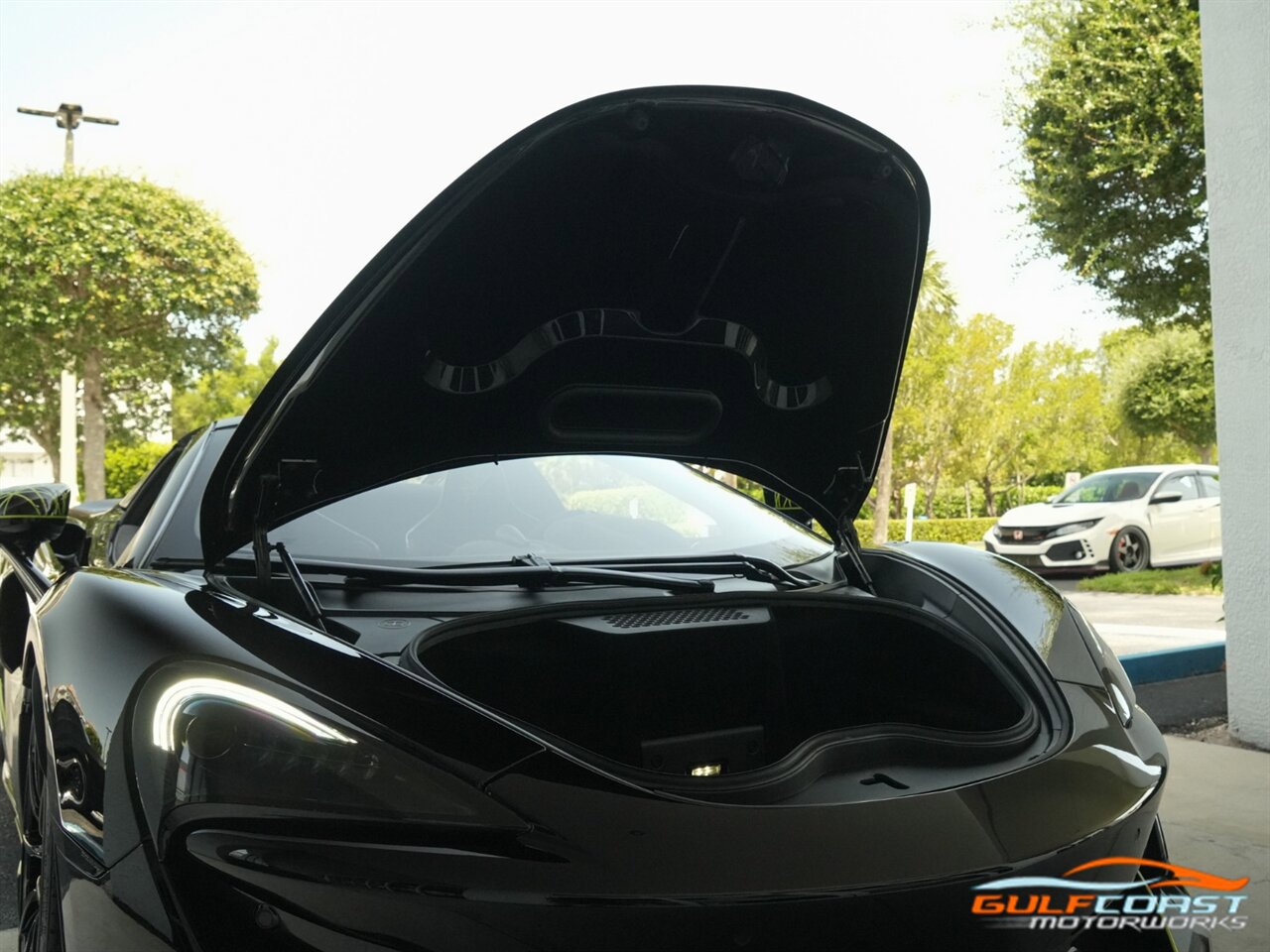 Used 2020 McLaren 600LT Spider image 33