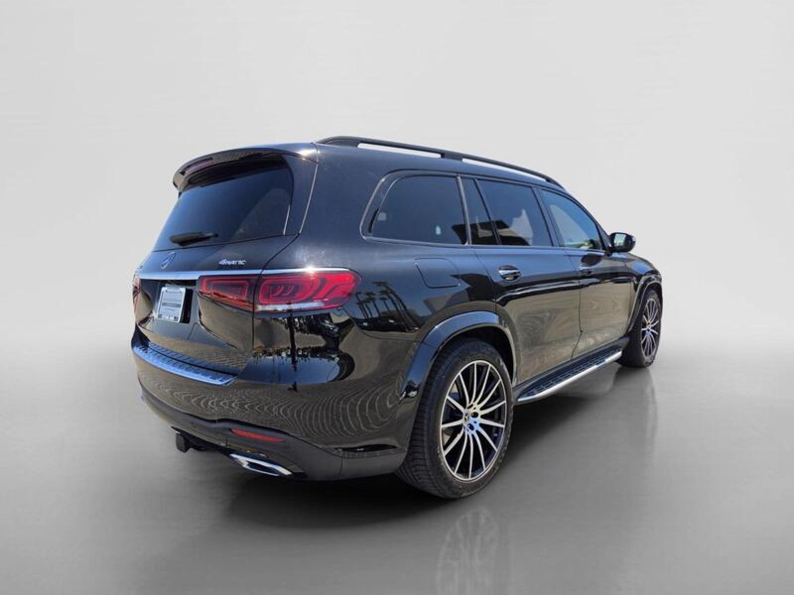 Certified 2022 Mercedes-Benz GLS 450 4MATIC w/ AMG Line Exterior image 5