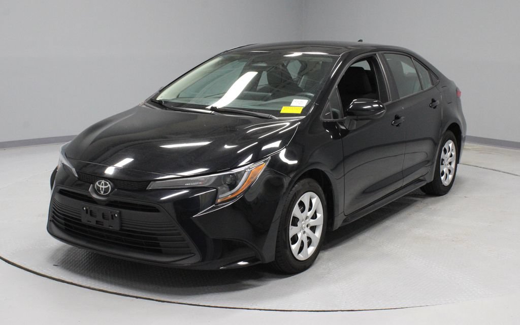 Used 2024 Toyota Corolla LE FWD image 6