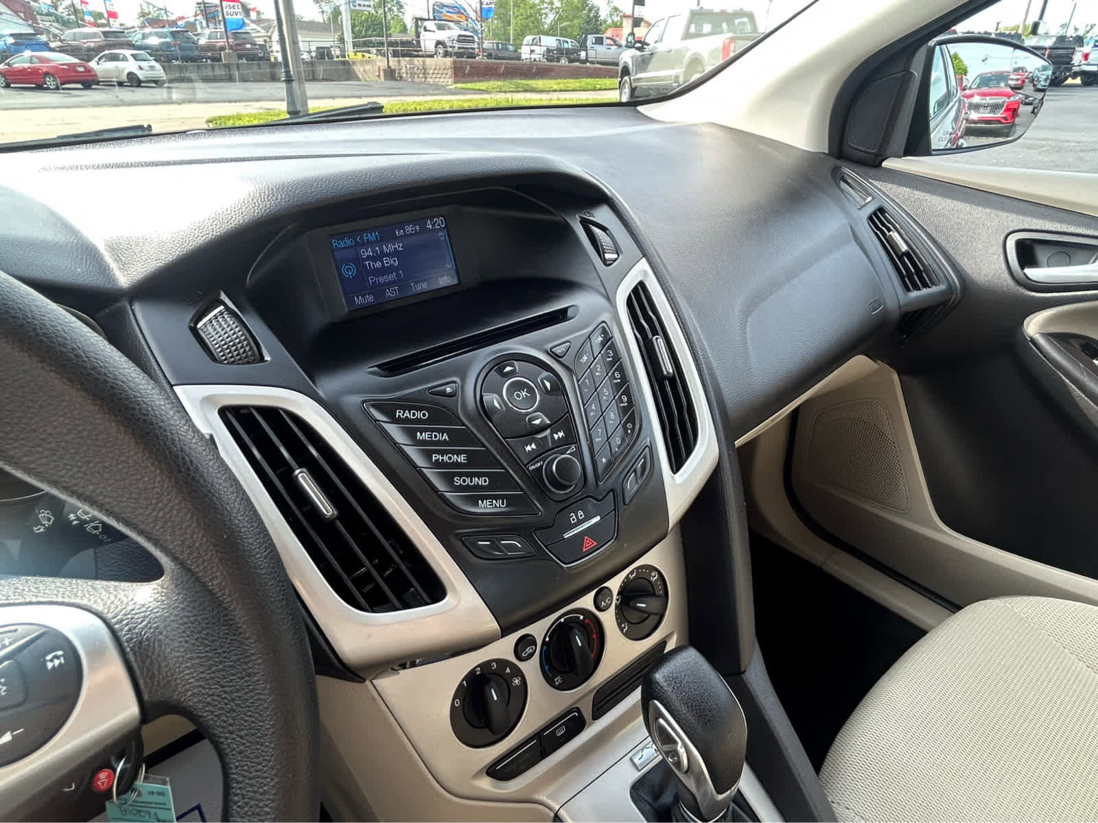 Used 2014 Ford Focus SE image 18