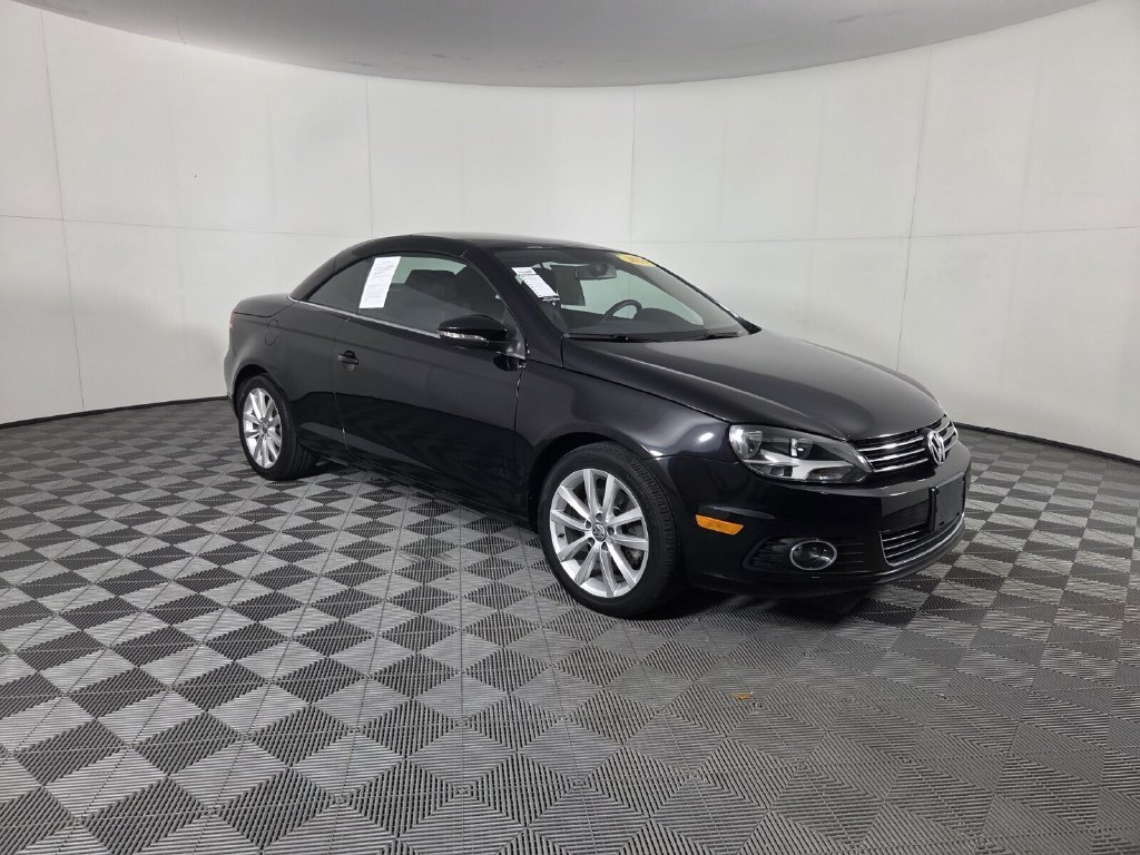 Used 2016 Volkswagen Eos Komfort FWD image 2