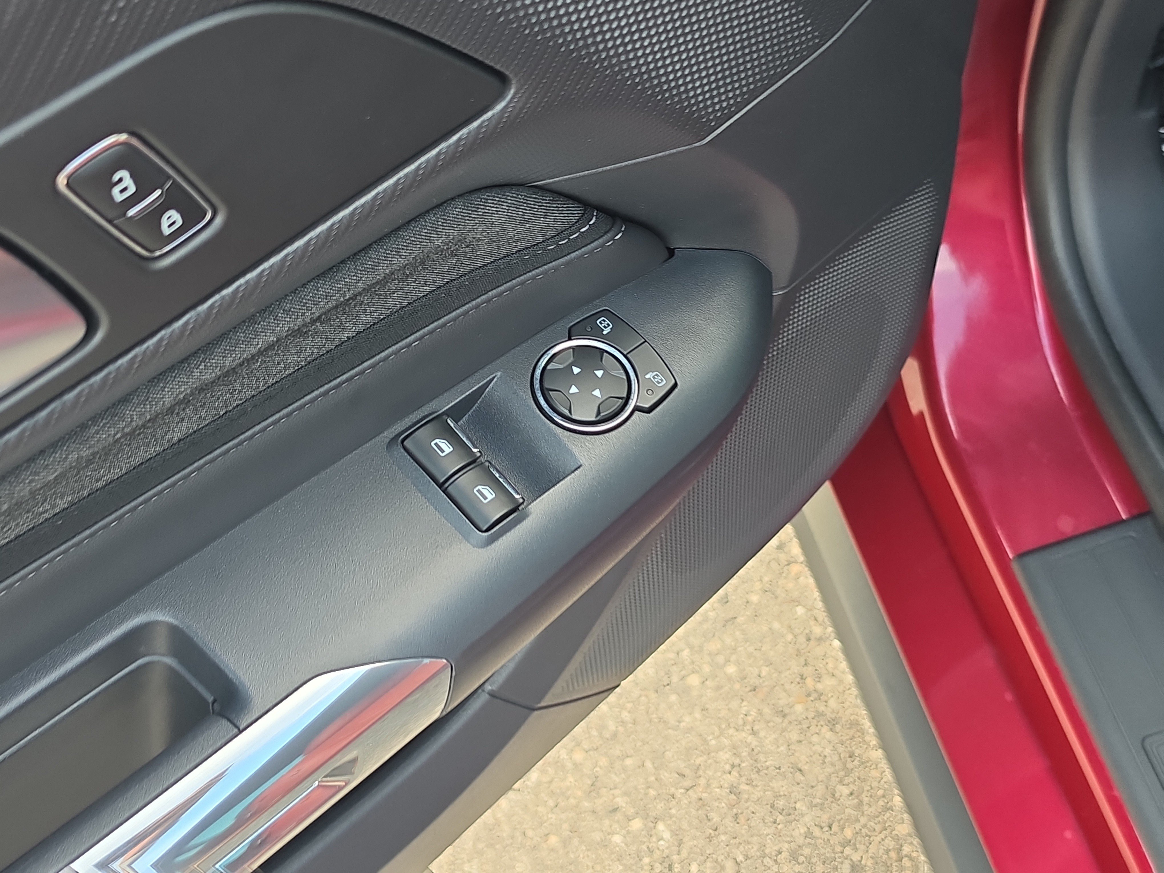 Used 2025 Ford Mustang GT RWD image 19