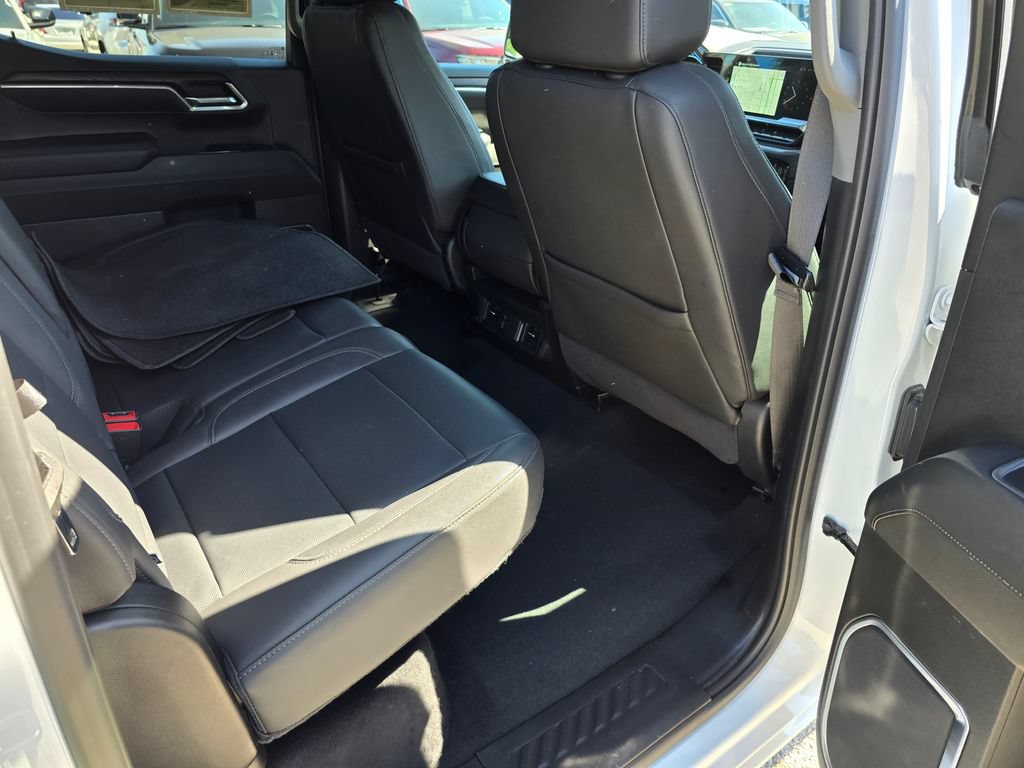Used 2025 GMC Sierra 1500 SLT AWD/4WD image 43