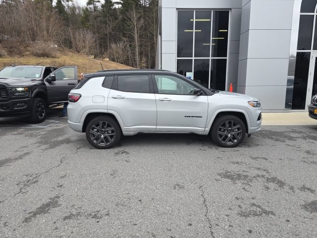 Certified 2025 Jeep Compass Limited w/ High Altitude Package AWD/4WD image 8