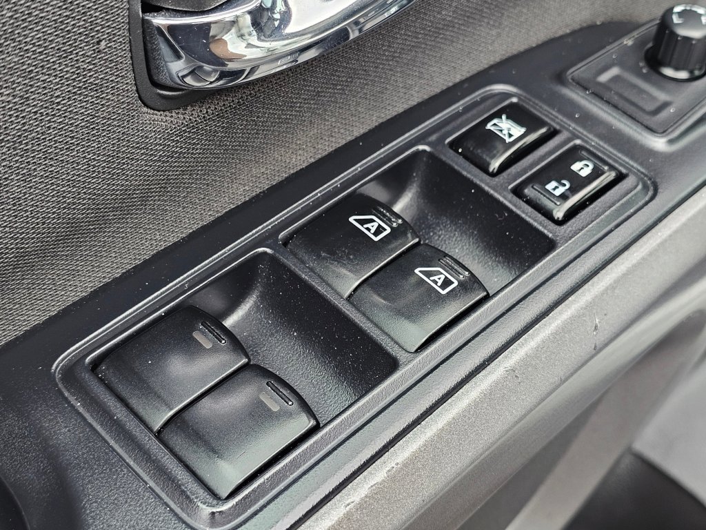 Used 2015 Nissan Titan PRO-4X image 29