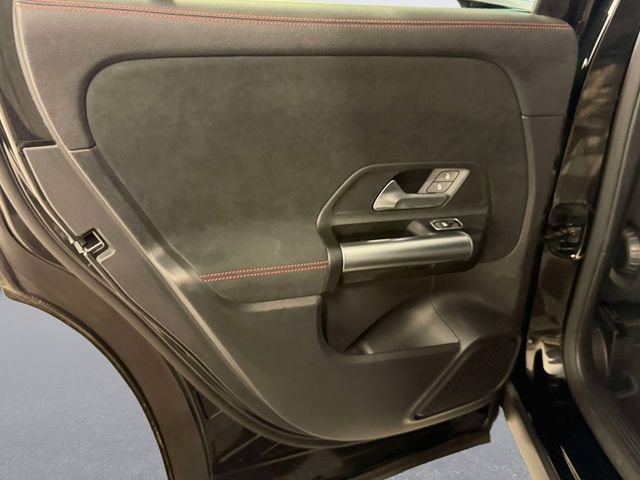 Certified 2022 Mercedes-Benz GLA 250 4MATIC image 11