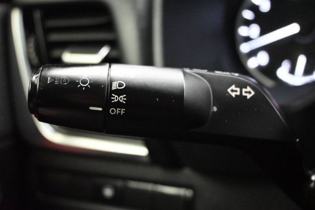 Used 2022 Nissan Rogue SV FWD image 20