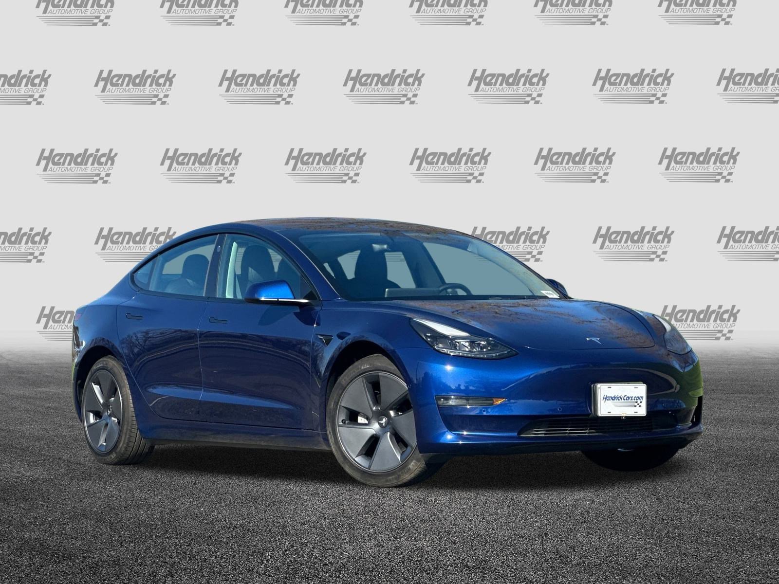 Used 2022 Tesla Model 3 Standard Range video 2
