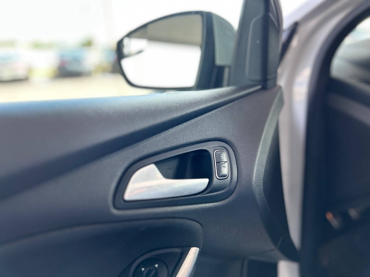 Used 2017 Ford Focus ST FWD image 36