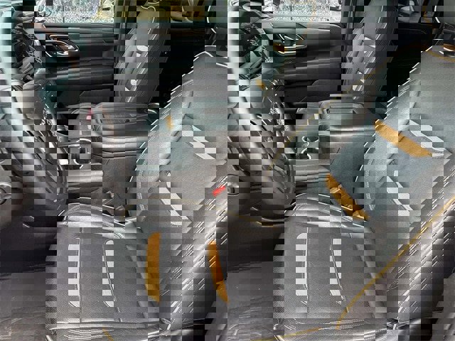 Used 2023 GMC Yukon XL AT4 w/ AT4 Premium Package image 28