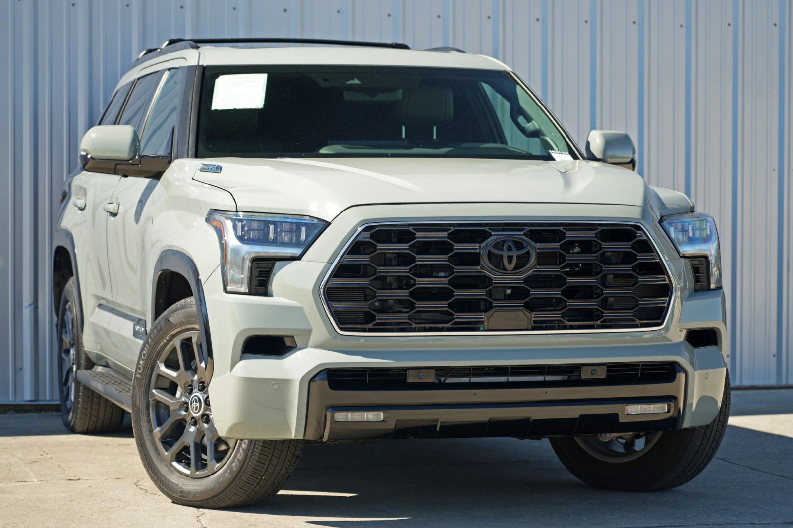 Used 2024 Toyota Sequoia Platinum image 4