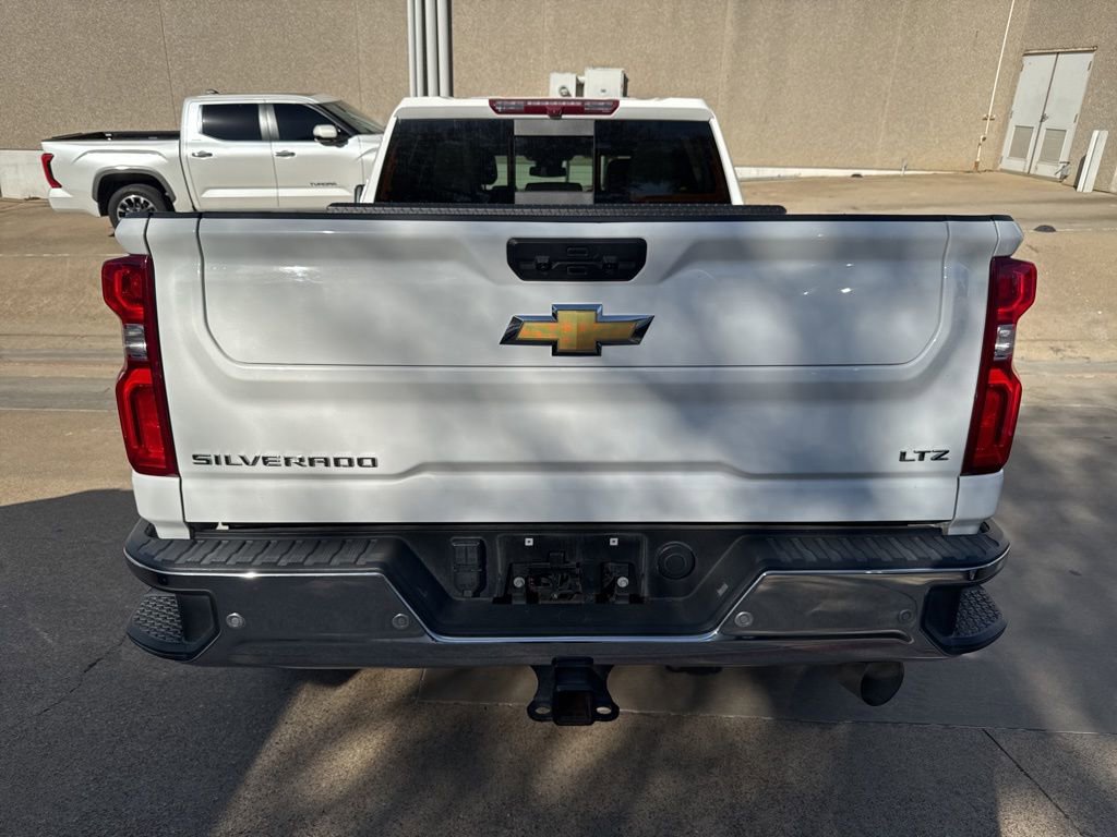 Used 2024 Chevrolet Silverado 2500 LTZ w/ LTZ Texas Edition image 6