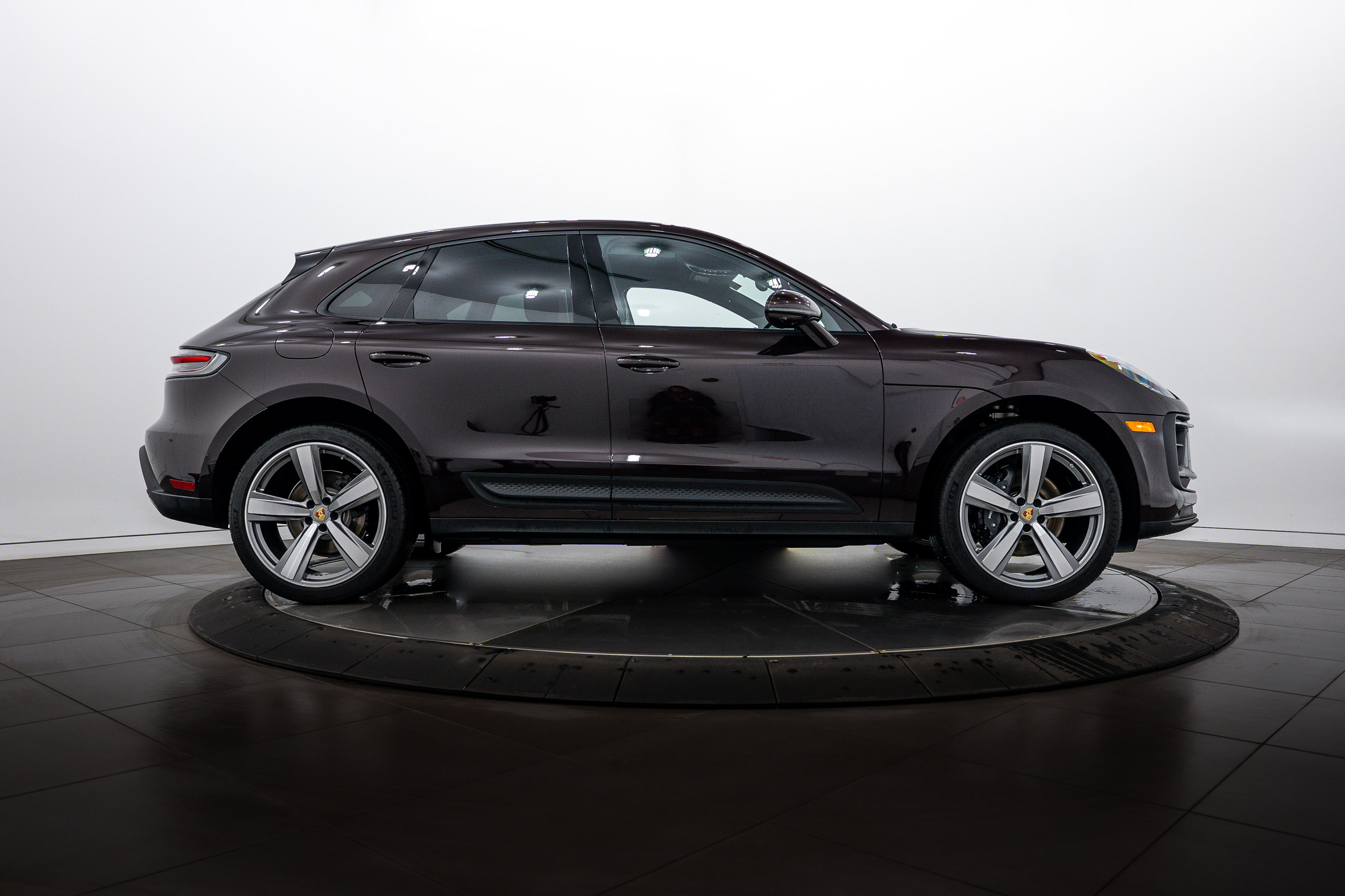 Certified 2026 Porsche Macan image 8