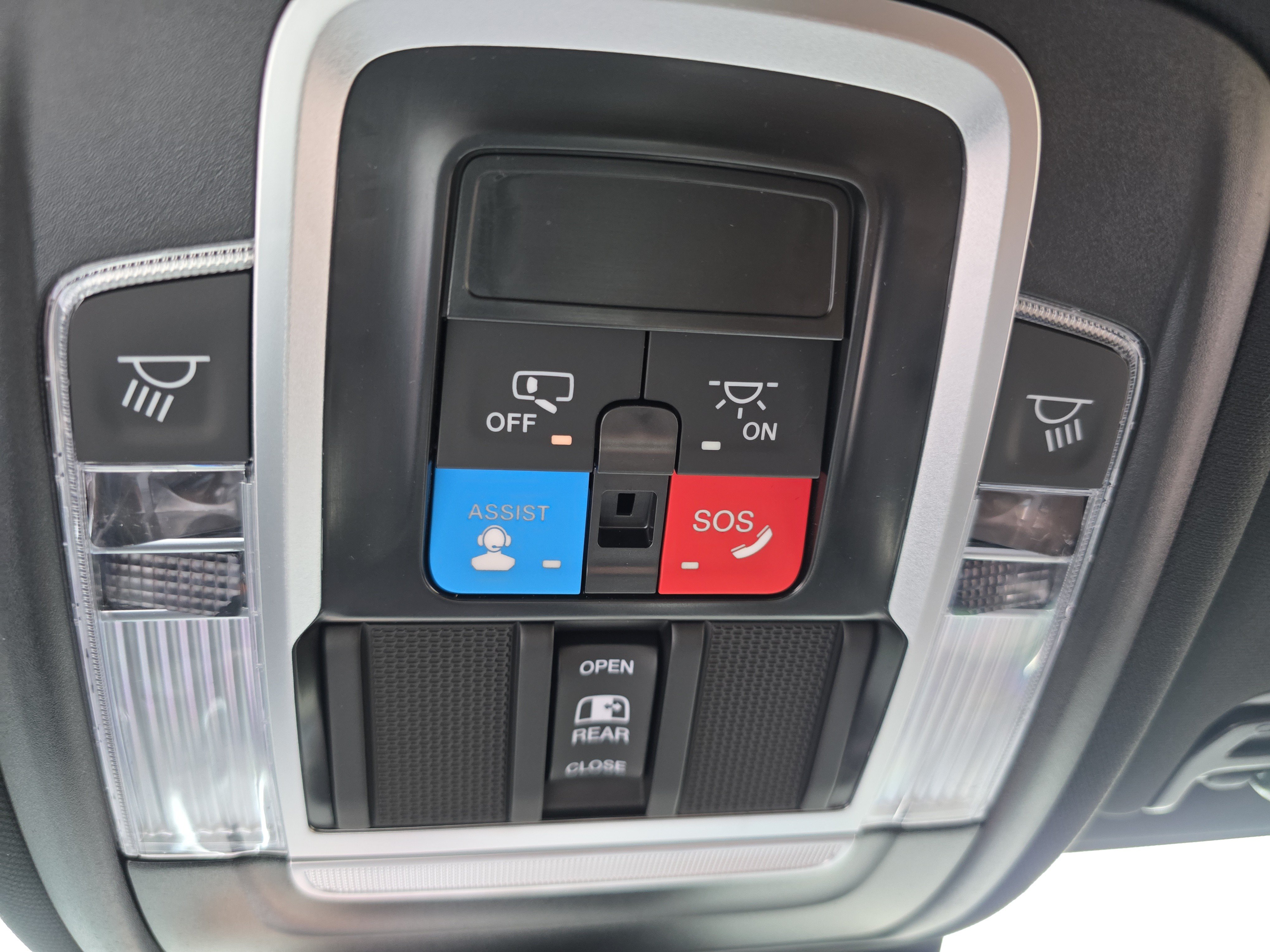 New 2027 RAM 5500 4x4 Crew Cab image 8