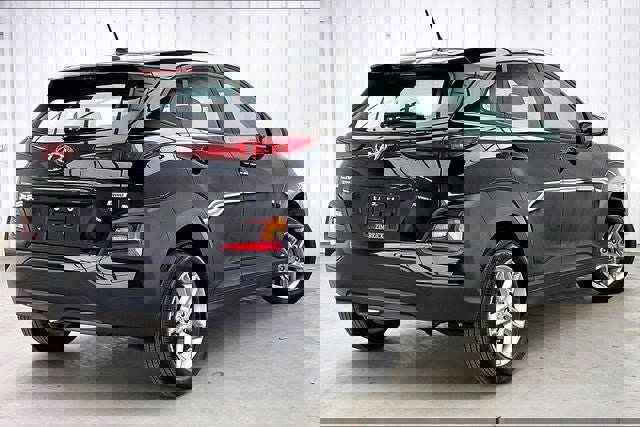 Used 2021 Hyundai Kona SE image 12