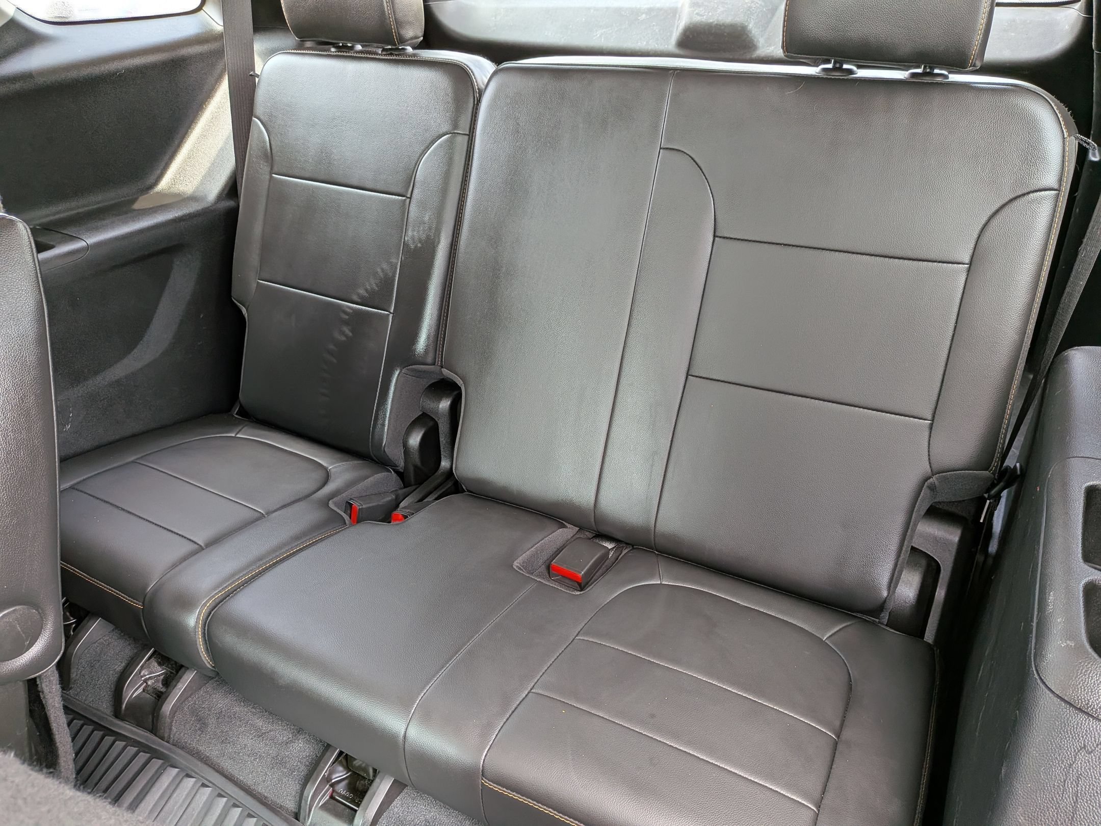 Used 2021 Chevrolet Traverse RS FWD image 32