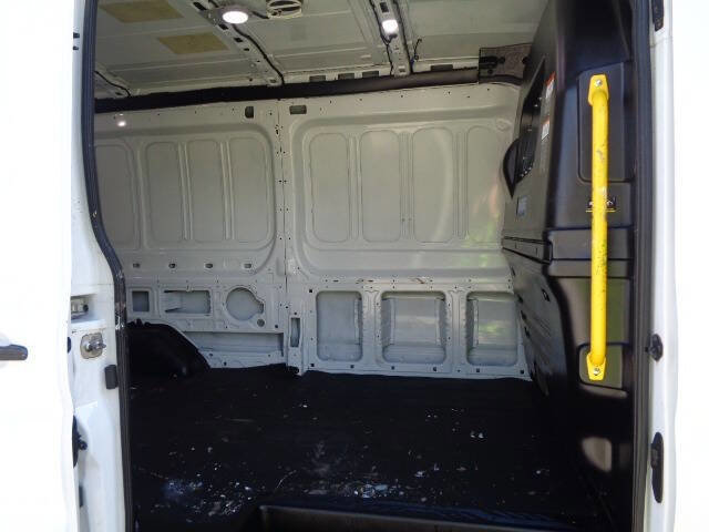 Used 2020 Ford Transit 250 Medium Roof image 25