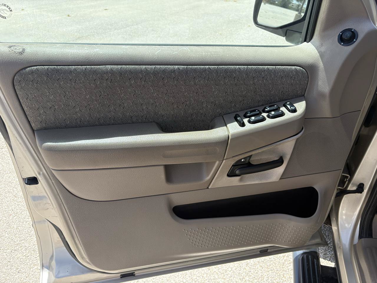 Used 2004 Ford Explorer XLS RWD image 19