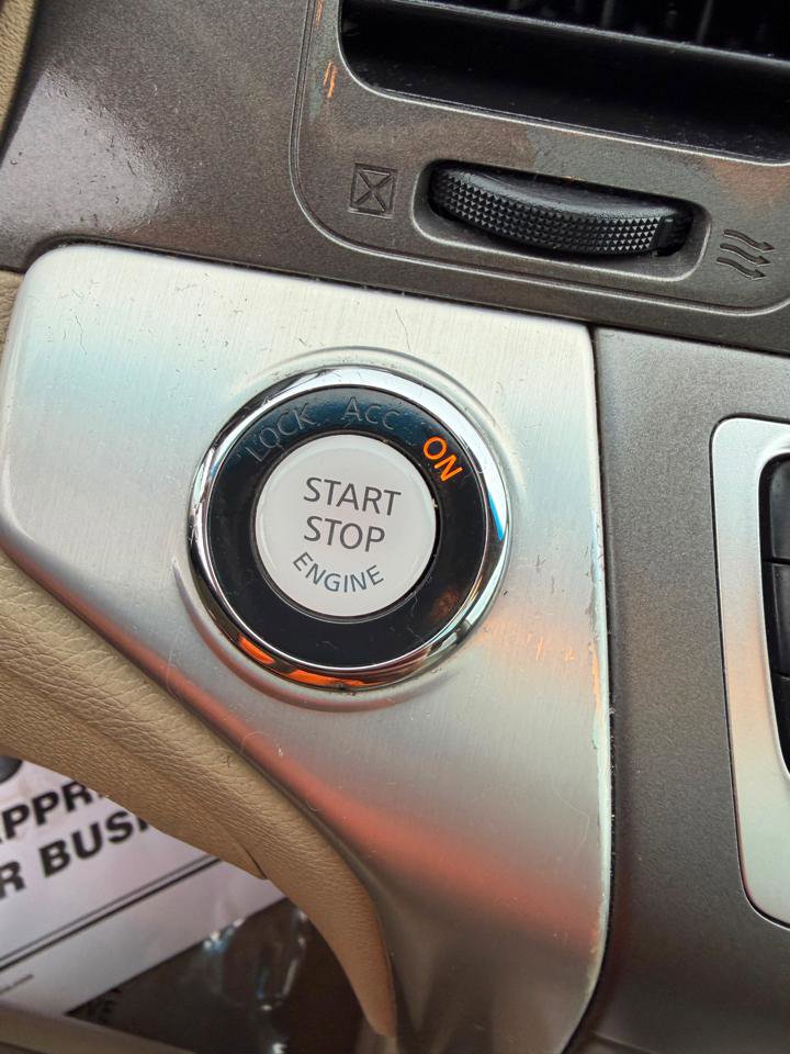 Used 2011 Nissan Murano SL FWD image 21