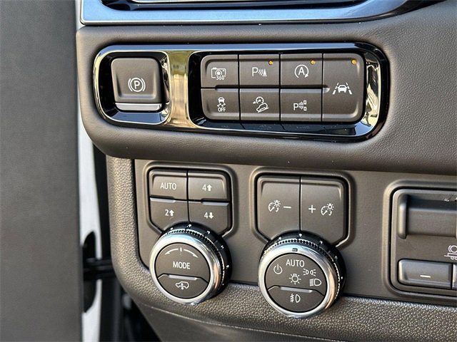 New 2026 GMC Yukon XL AT4 Ultimate image 17