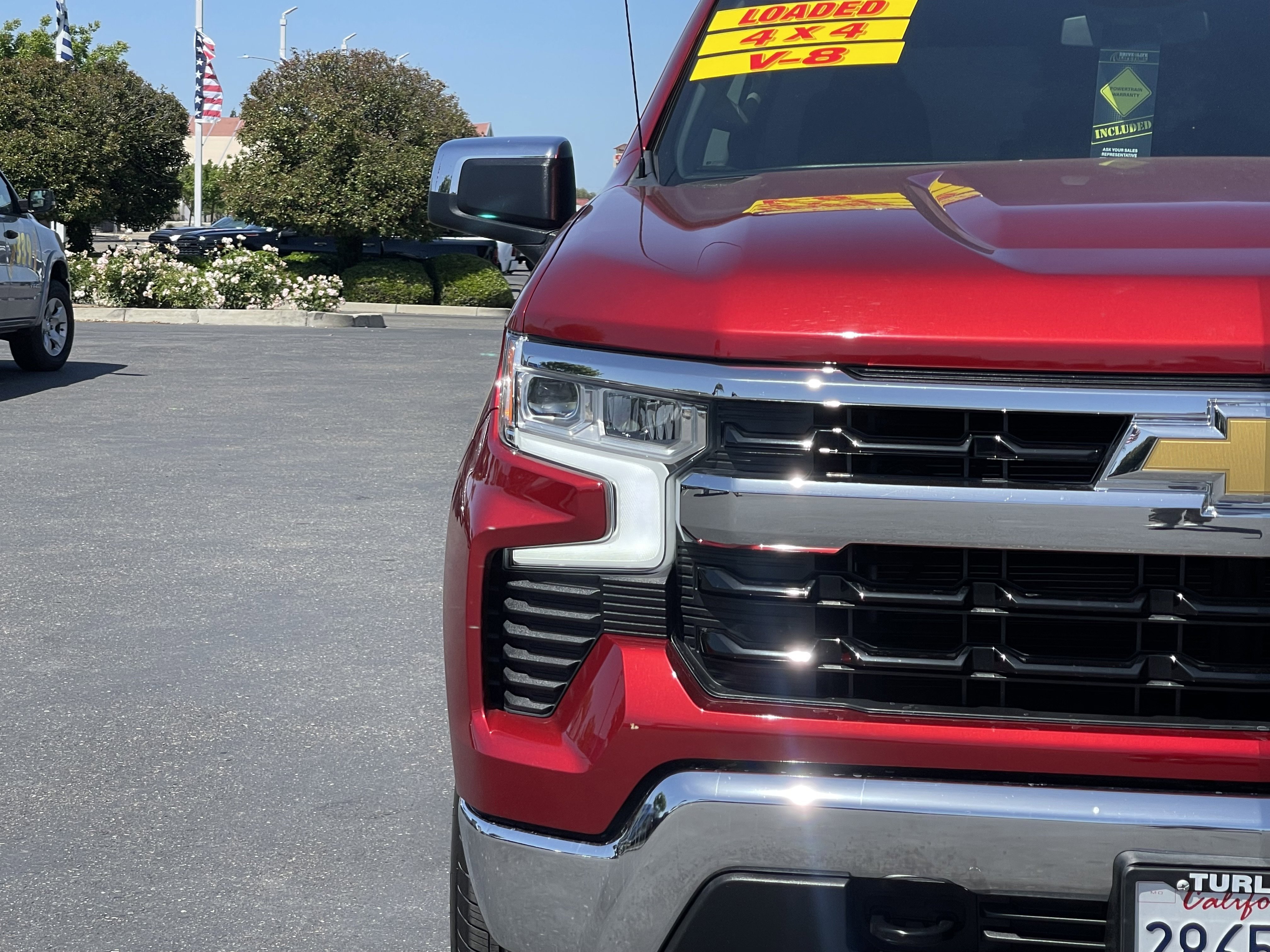 Used 2023 Chevrolet Silverado 1500 LT AWD/4WD image 7