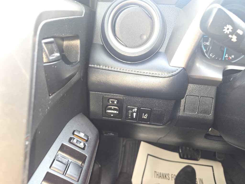 Used 2018 Toyota RAV4 LE image 13