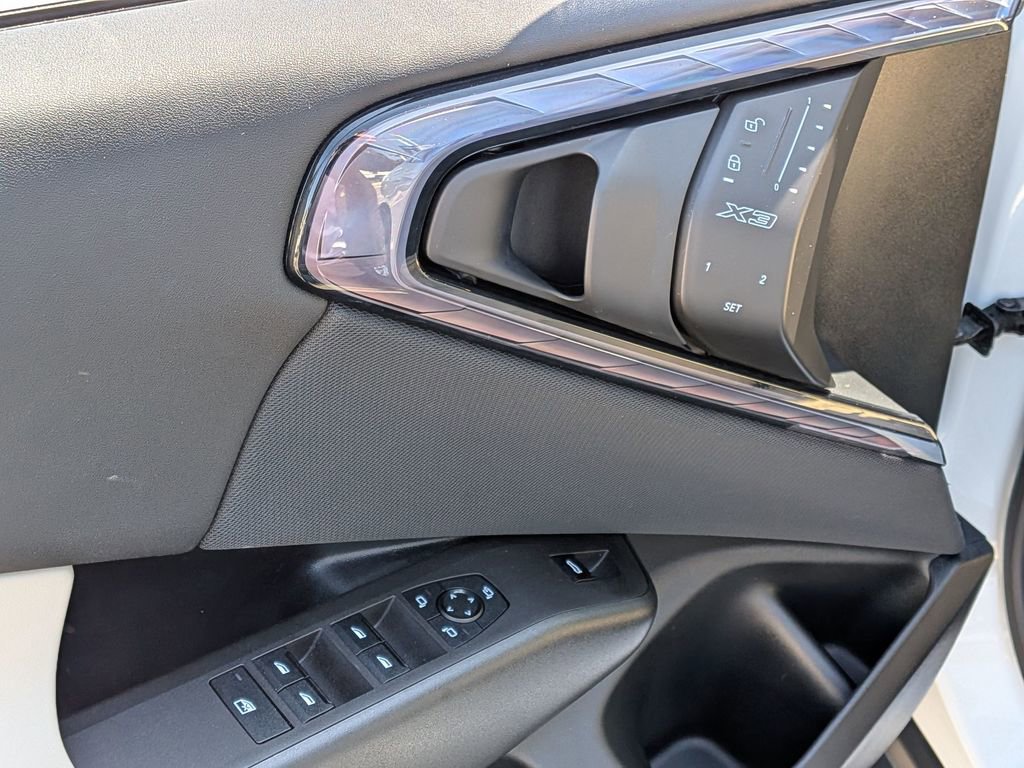 Used 2025 BMW X3 xDrive30i w/ Premium Package image 14